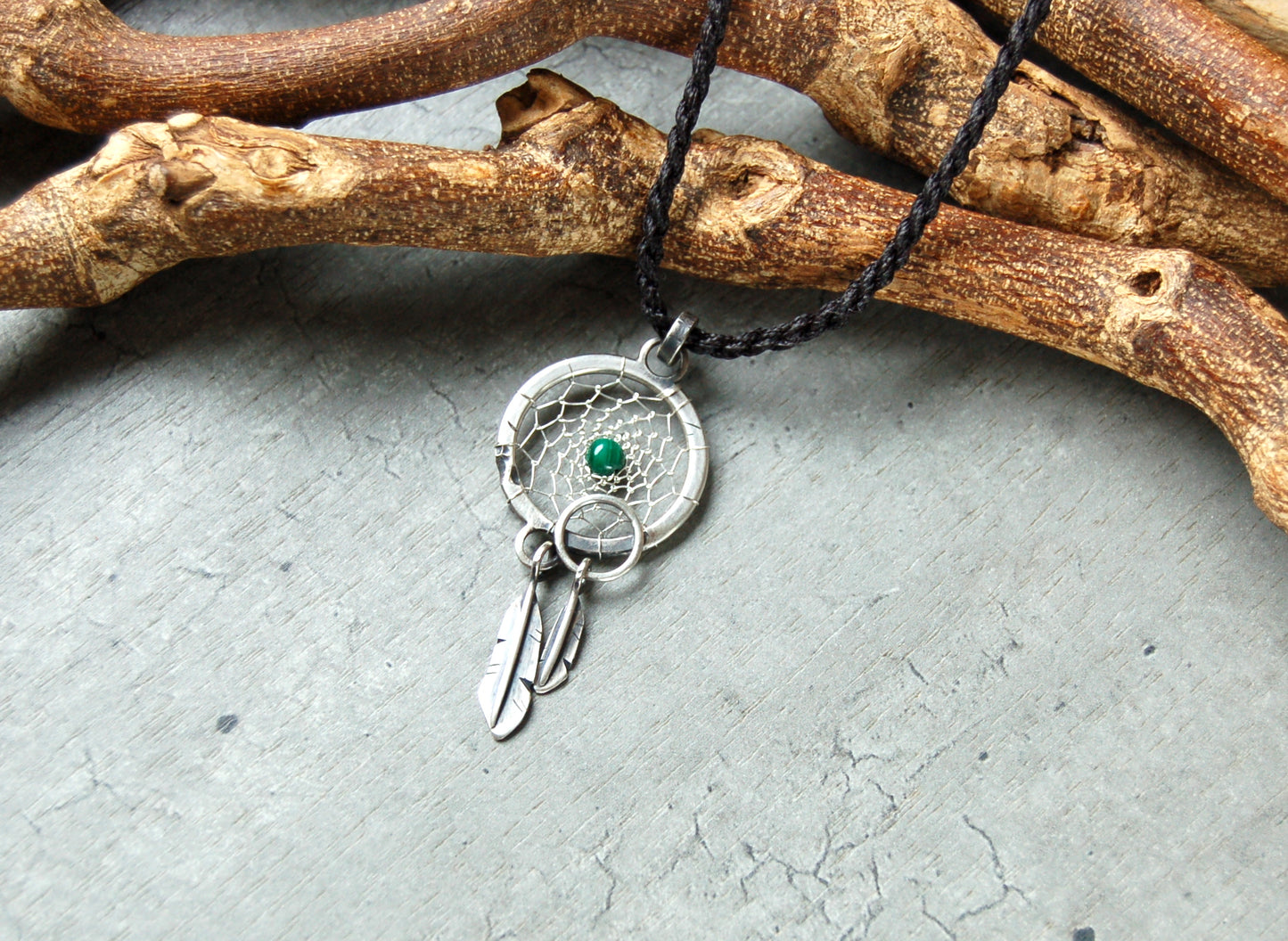 Silver dreamcatcher pendant with Malachite gemstone
