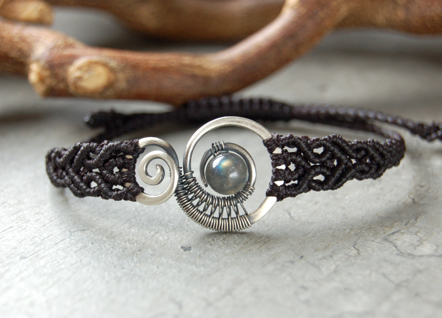 Wire wrap and macrame bracelet