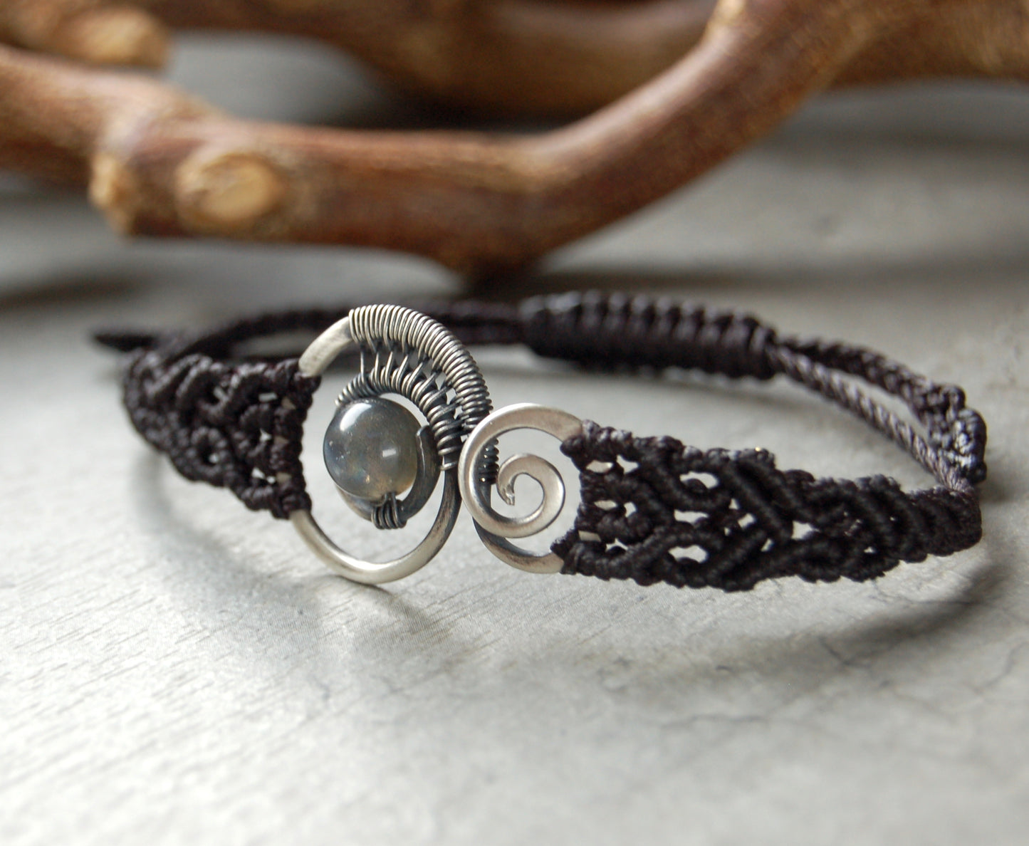 Wire wrap and macrame bracelet