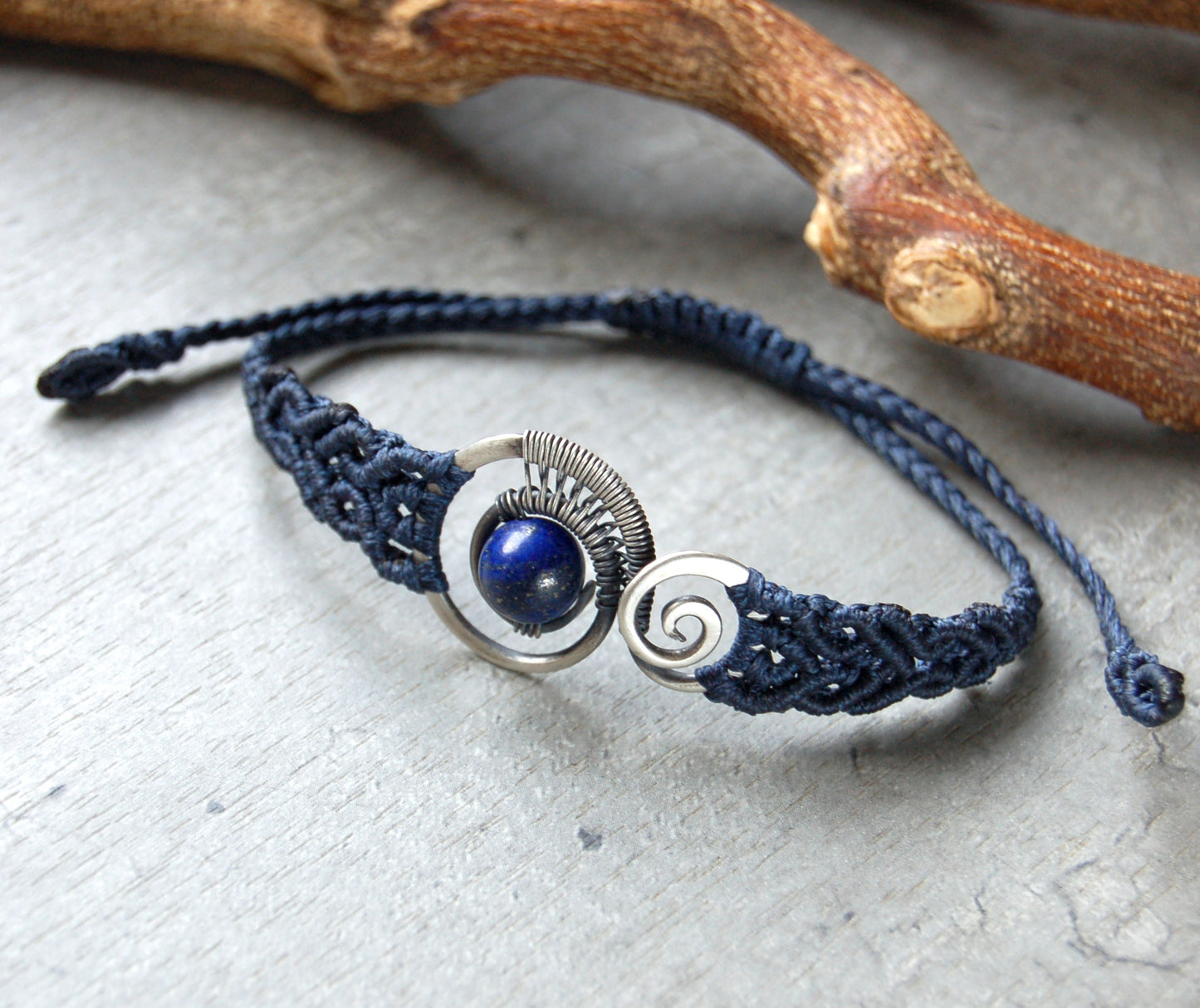 macrame bracelet with Silver and Lapis Lazuli