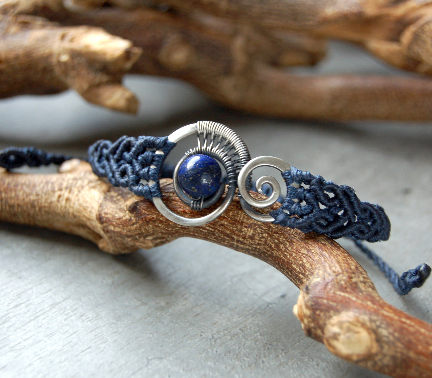 macrame bracelet with Silver and Lapis Lazuli