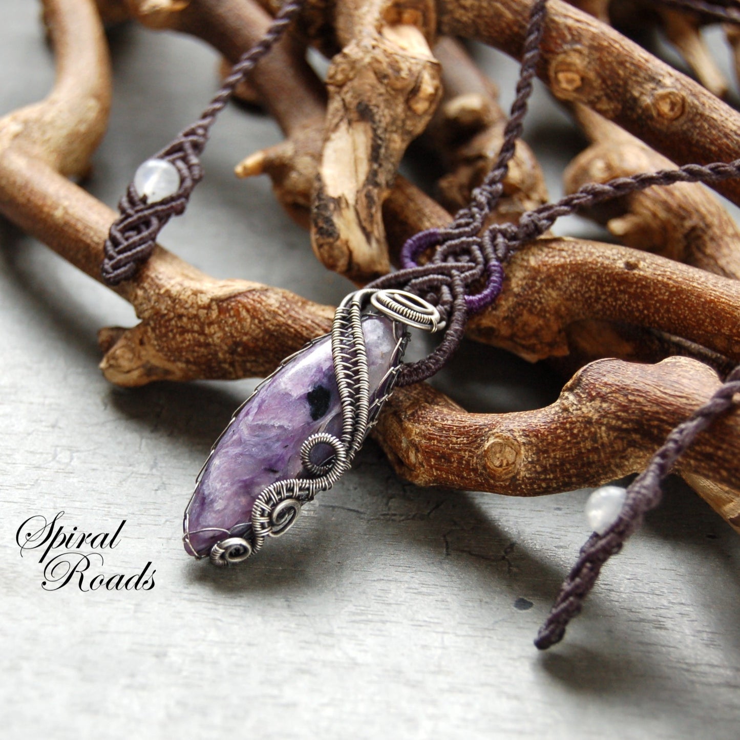 Sway pendant with Charoite