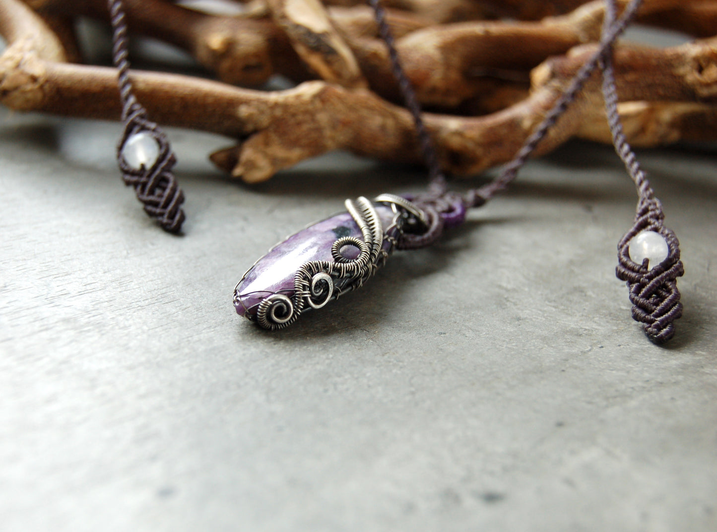 Sway pendant with Charoite
