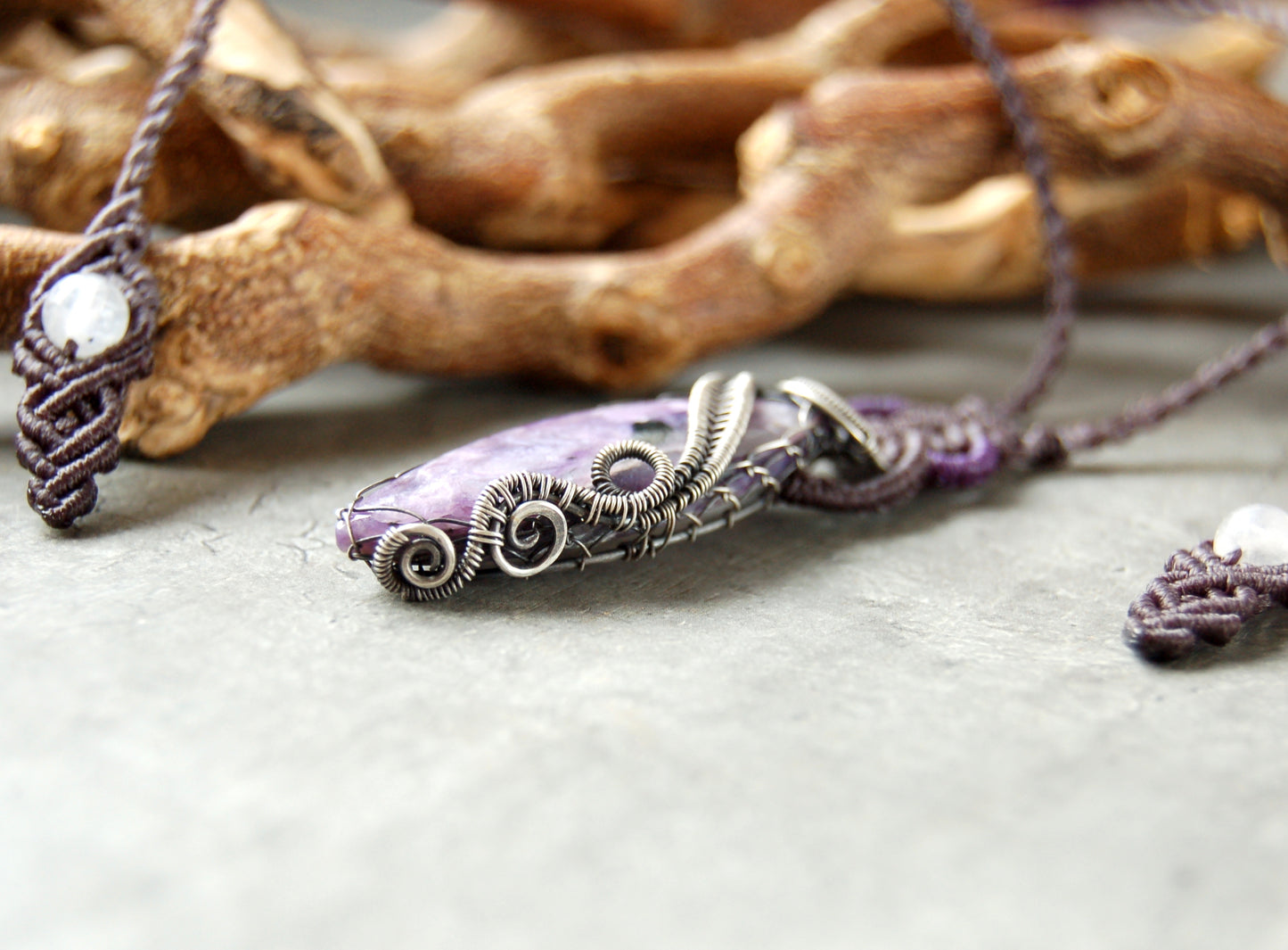 Sway pendant with Charoite