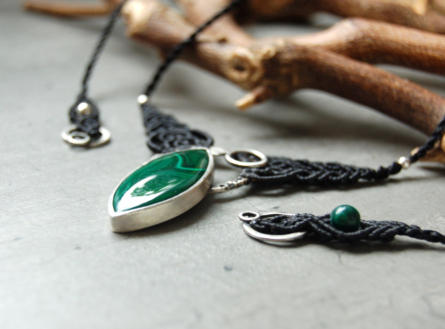silver choker necklace with Malachite gemstone