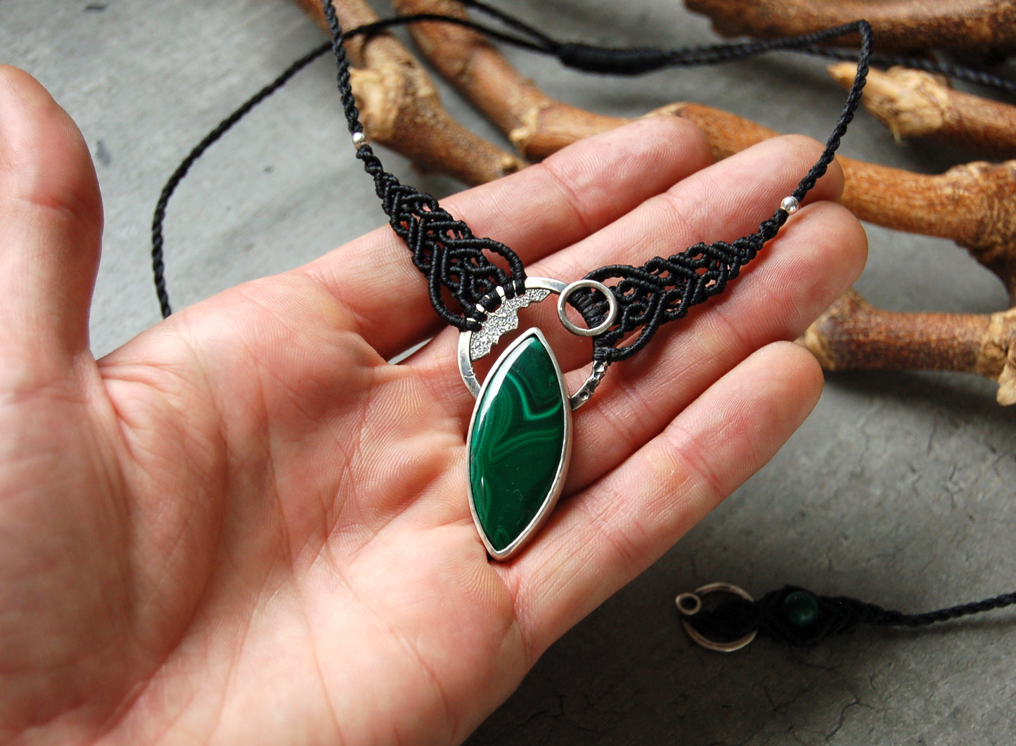 silver choker necklace with Malachite gemstone